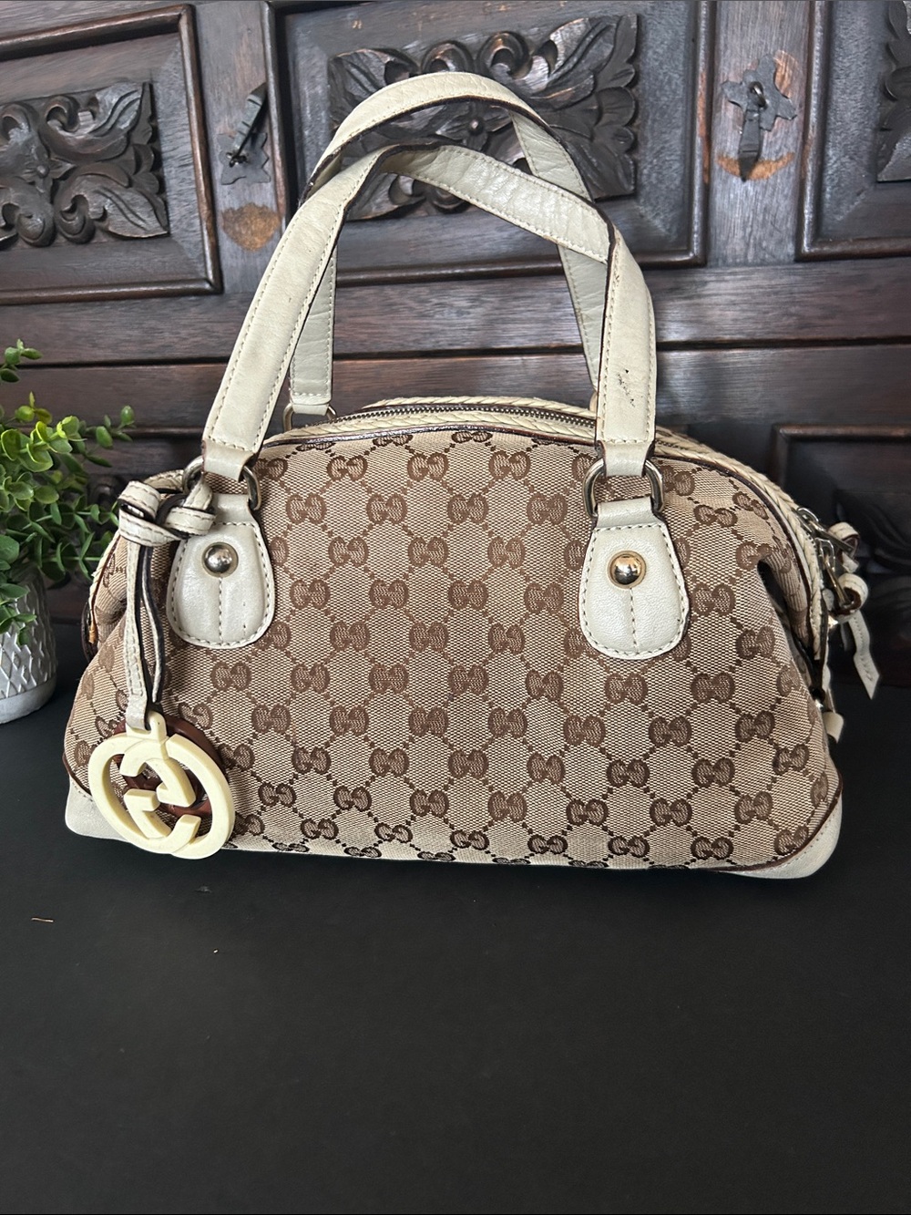 Beautiful Beige GG Monogram Shoulder Bag with Cream Trim